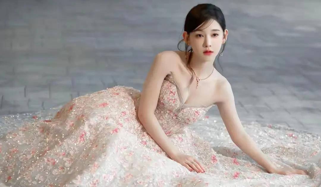 短剧女顶流李沐宸