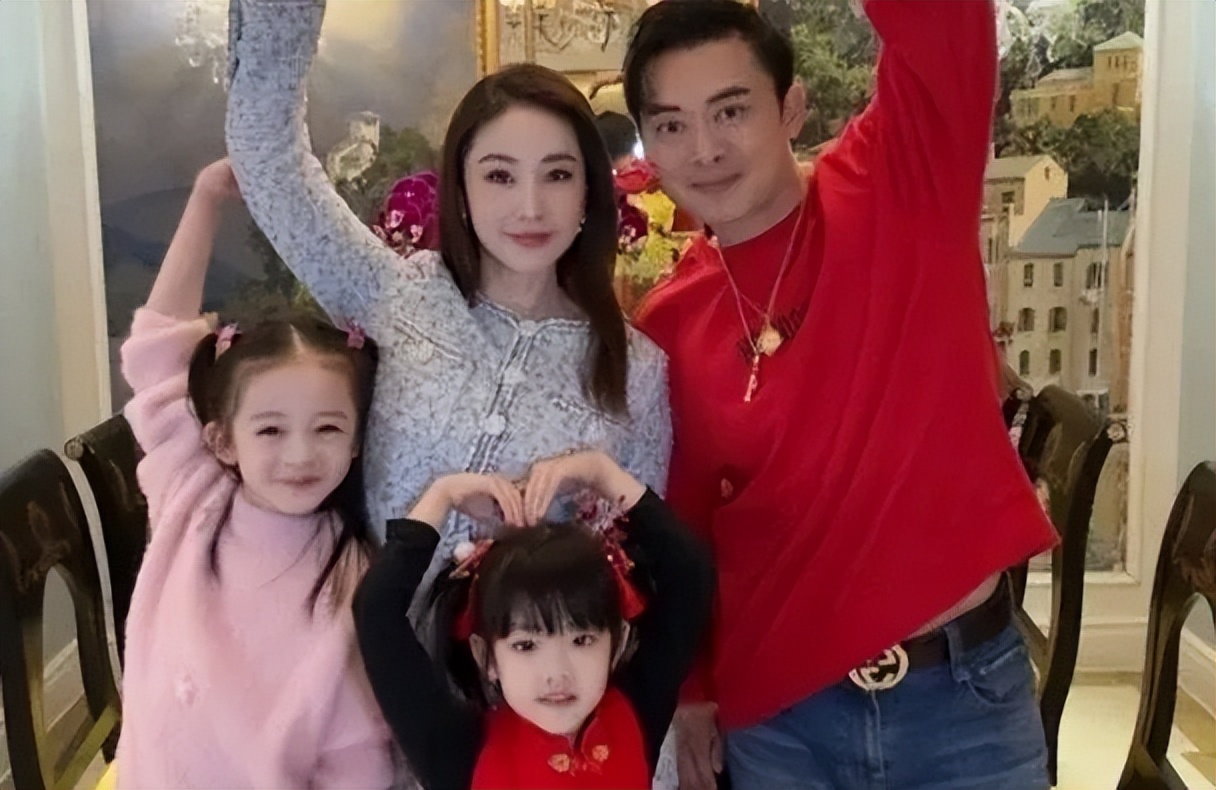 前TVB女星产后曾患抑郁,吐槽老公拍戏没时间陪伴,曾对婚姻失信心