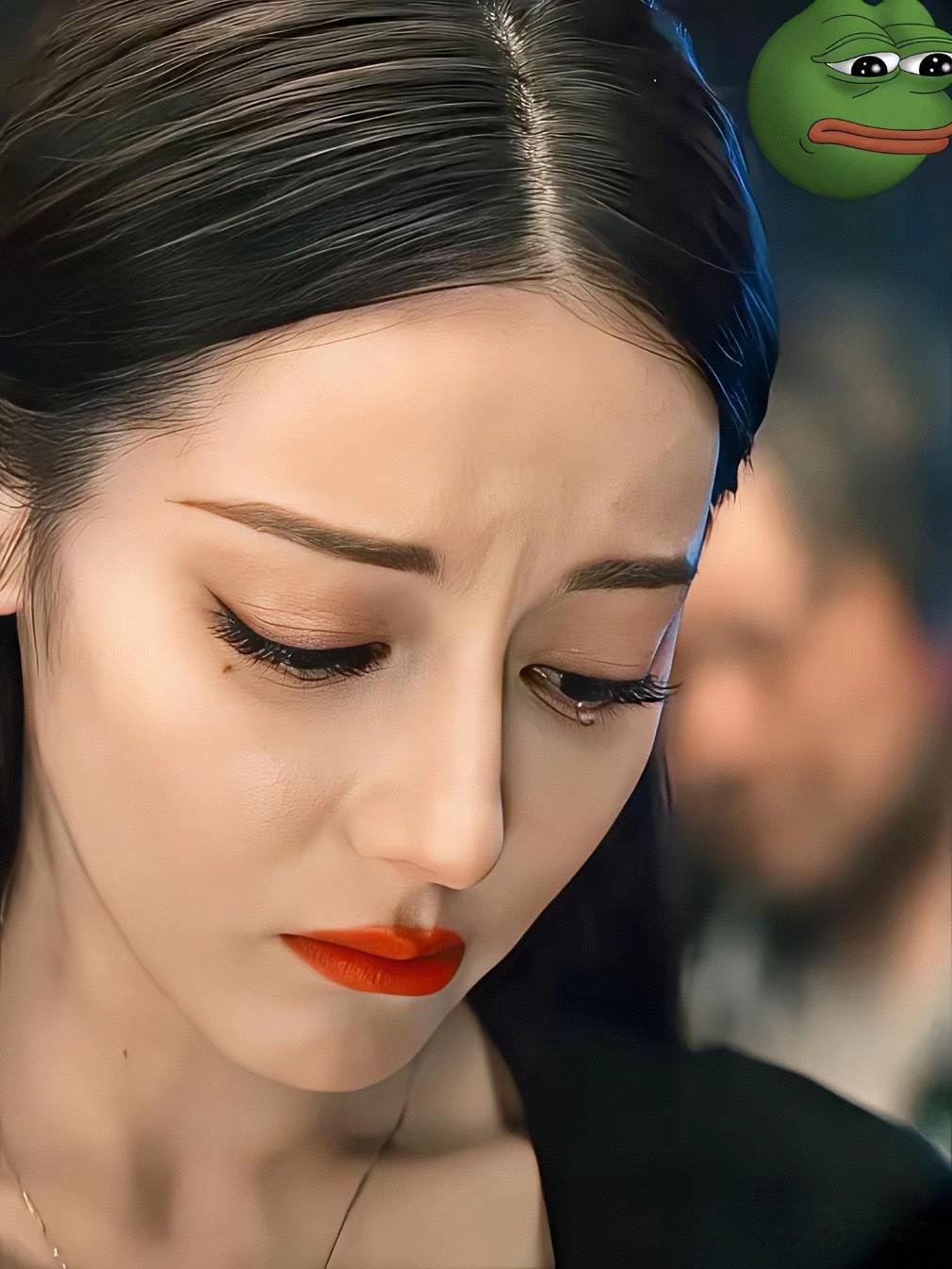 迪丽热巴被困迪拜24小时,遭谩骂造黄谣,最恶心的一幕还是来了