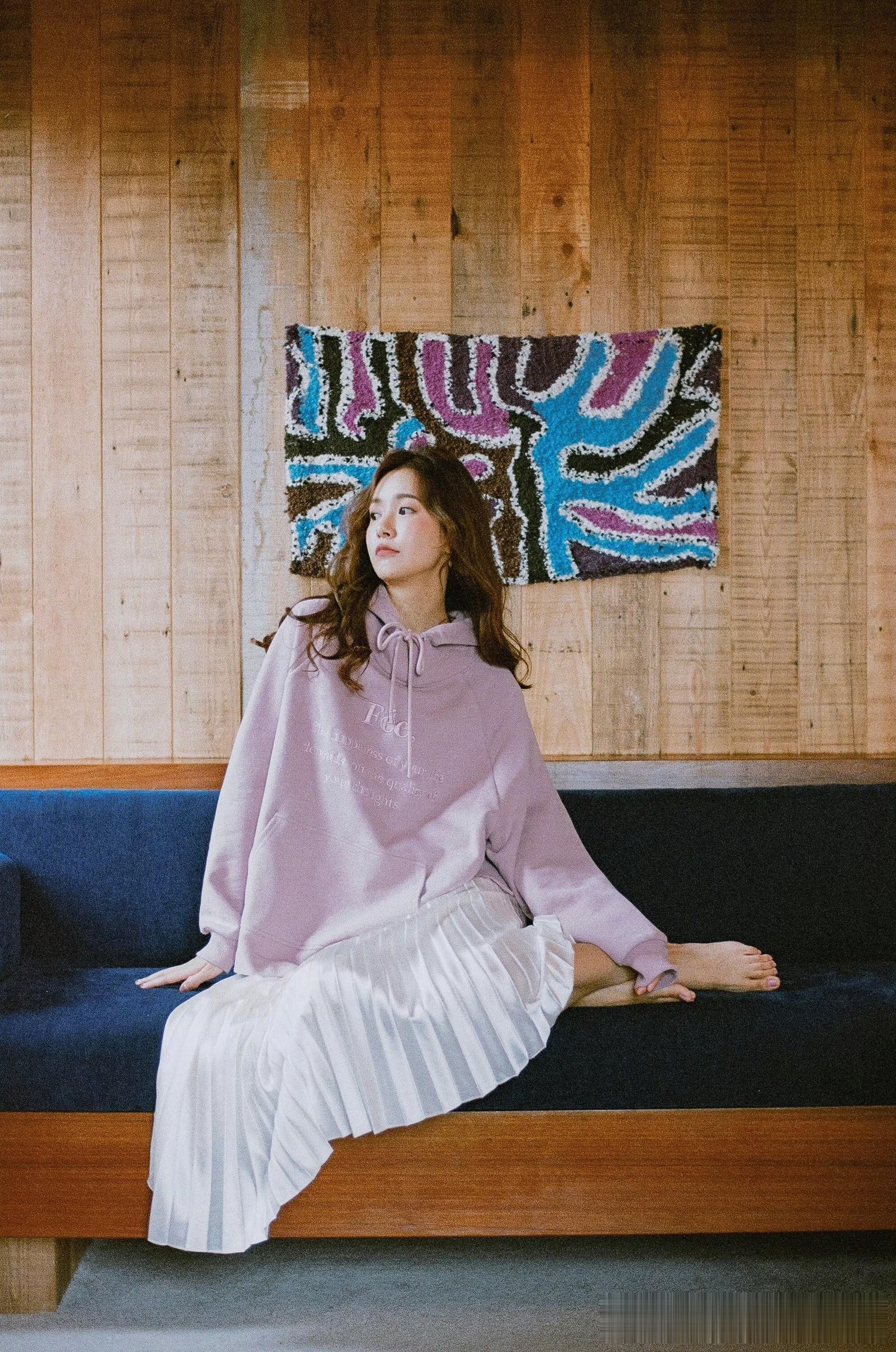 42岁张子萱 少女感满满