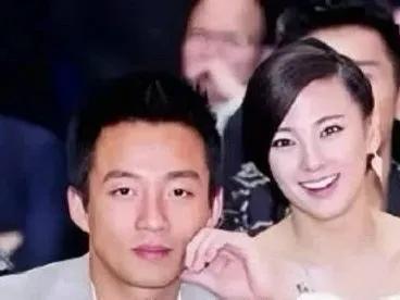 看汪小菲和张雨绮恋爱时的照片,不敢想象他俩要是结婚会是什么样