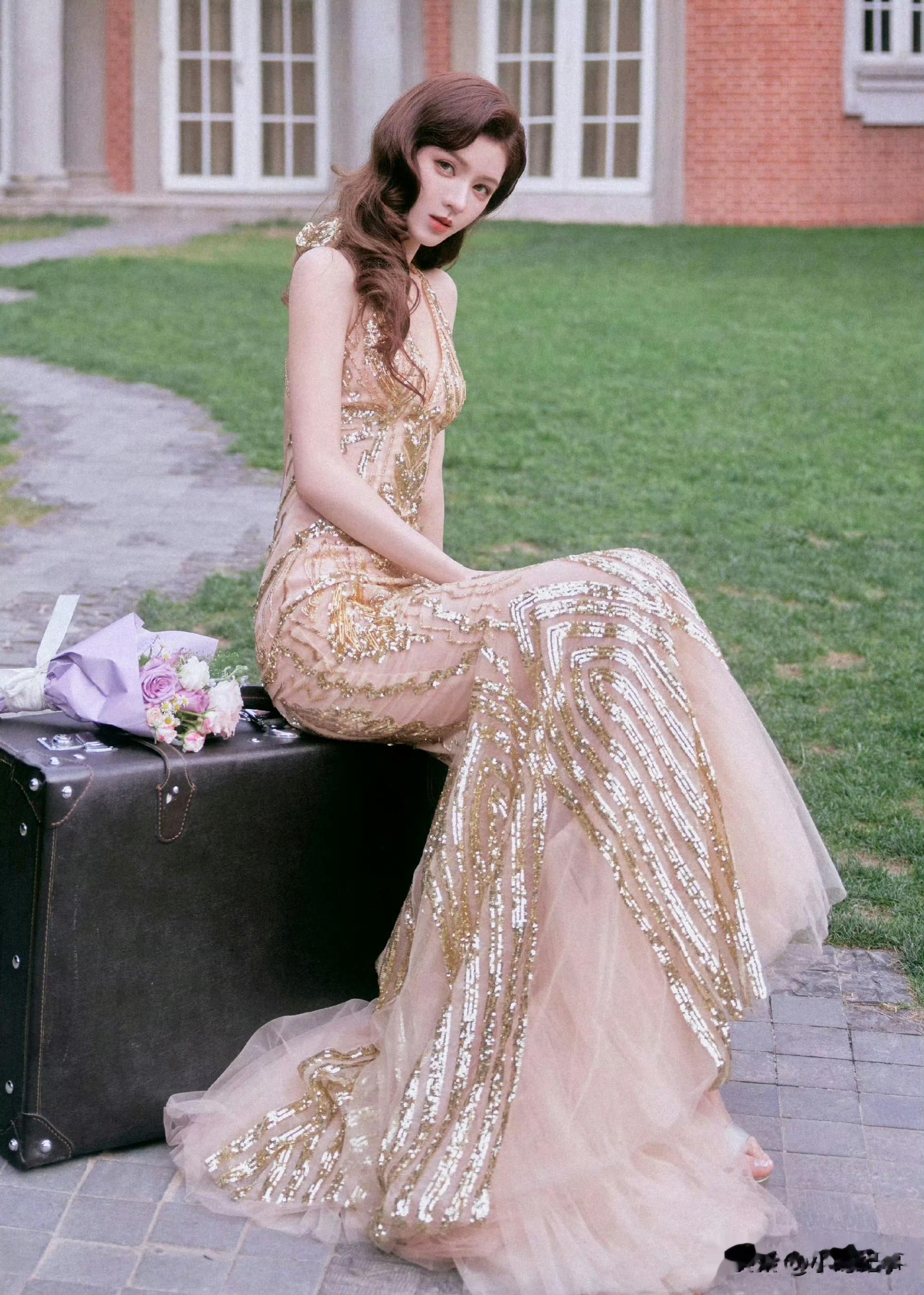 张予曦｜超绝腰臀比，美商一直在线 ???