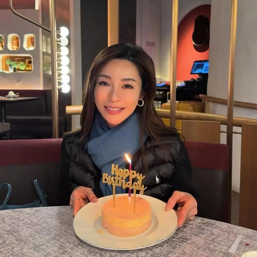 前港姐情路坎坷！曾被骗婚背340万巨债想自杀，单身多年渴望归宿