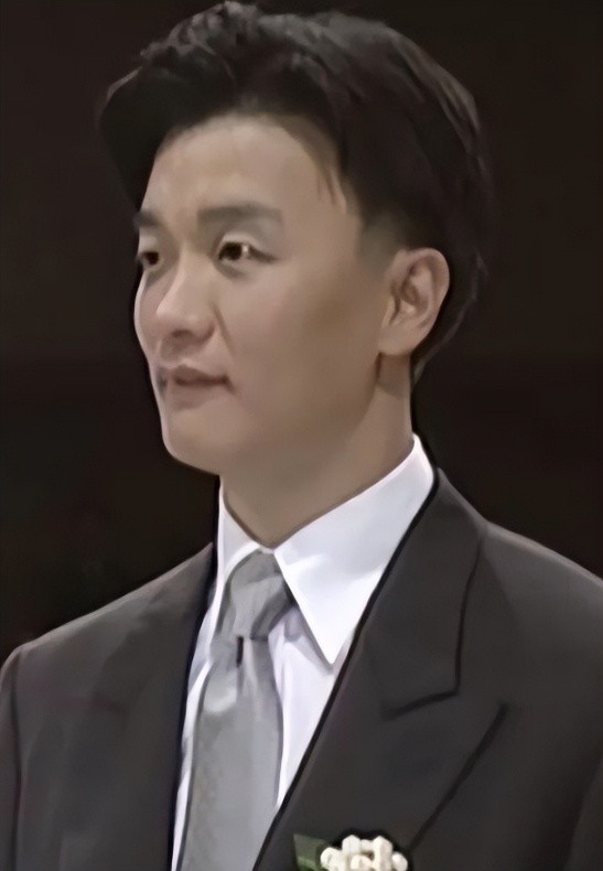 三星长公主前夫：离婚拿了8370万挥霍一空，和巫女女友沦为阶下囚