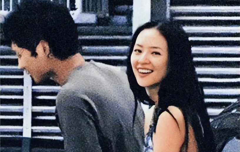 汪峰也没想到，距离过年仅剩5天，46岁章子怡高调官宣了喜讯！