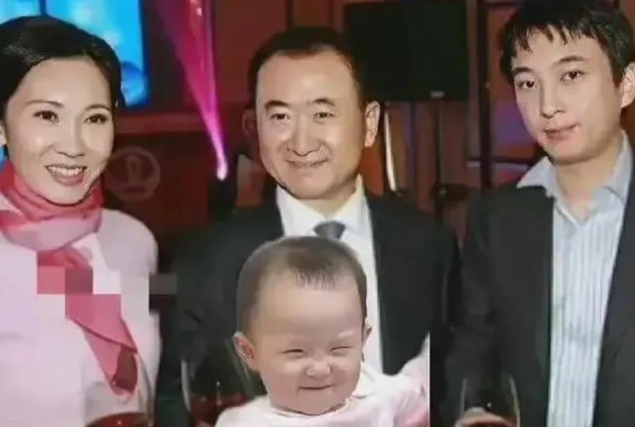 王思聪大变样！暴瘦脱相、秃顶脱发，王健林麻烦缠身 没空管他