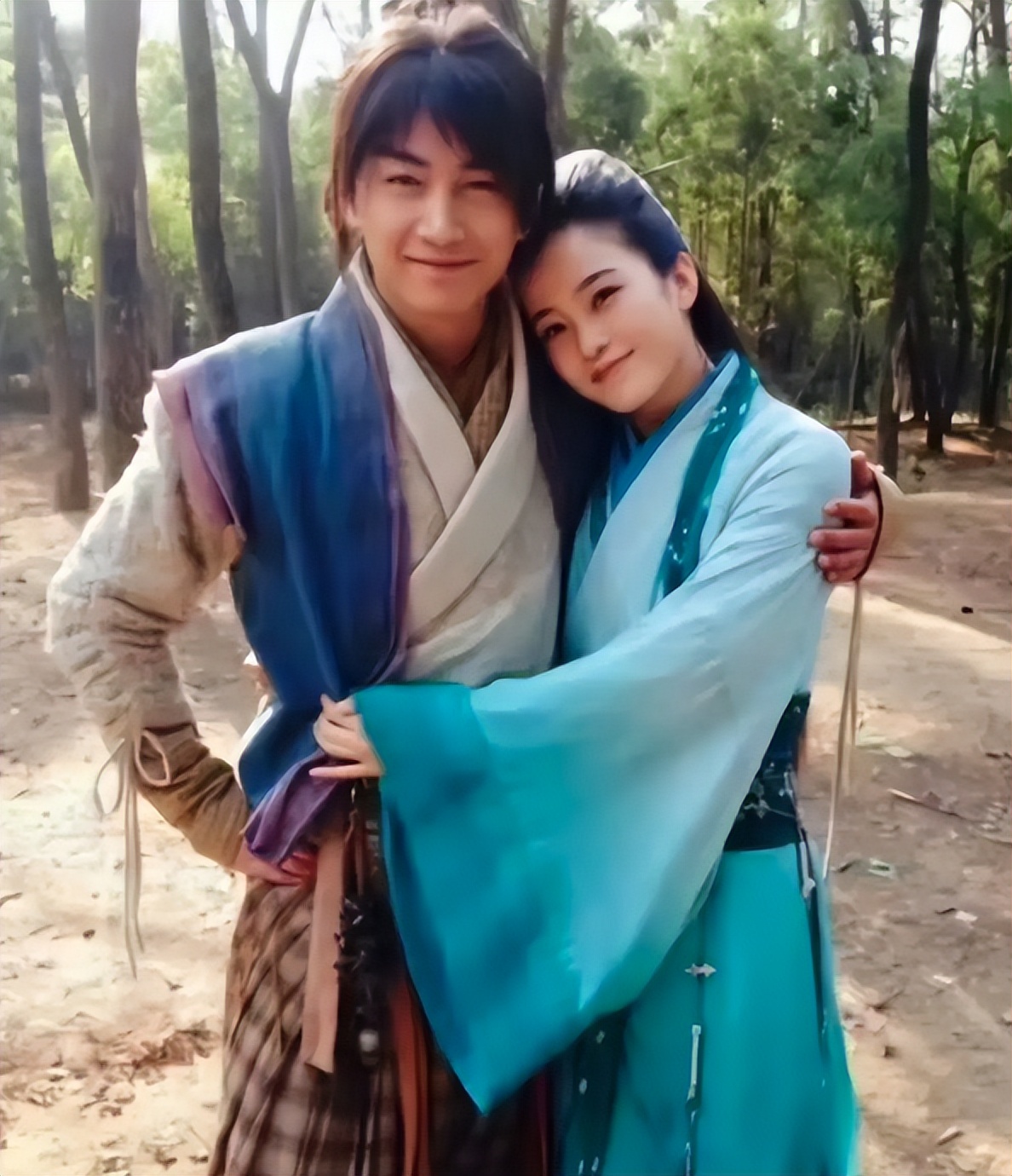 没想到，与陈妍希离婚刚1年，38岁陈晓竟被知名女明星猛烈表白