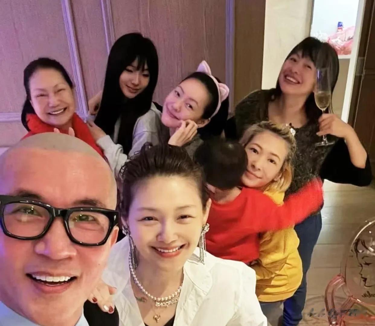 小S感谢许雅钧每周安排家庭聚会，帮具俊晔从大S离世的阴霾中走出
