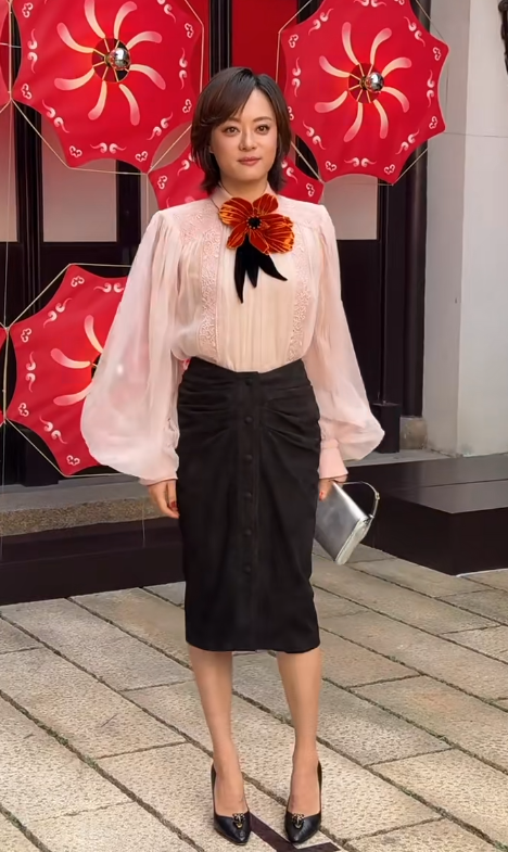 上海这一天：杨紫扛住了镜头，宋祖儿土出新花样，却被孙俪惊艳了