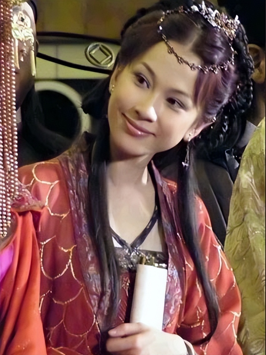 香港知名女星状态冻龄,时隔20年重新拍戏,再度复出引热议