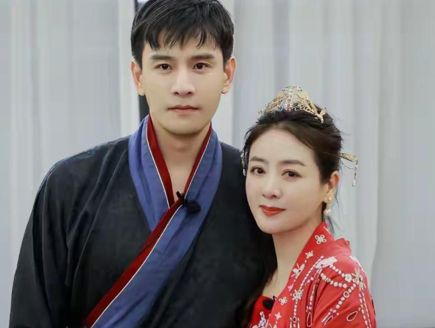 戏里演“渣男”，戏外好男人，婚后的经超把妻子宠成了公主