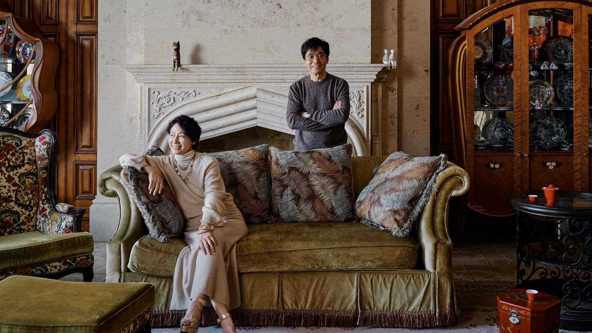 61岁男星别墅上杂志！二婚妻子打造，面积大得像城堡，内部像宫殿