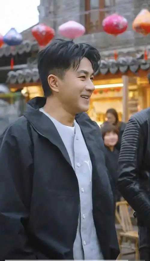 这场风光，不过是杨幂近期高光时刻的一个缩影