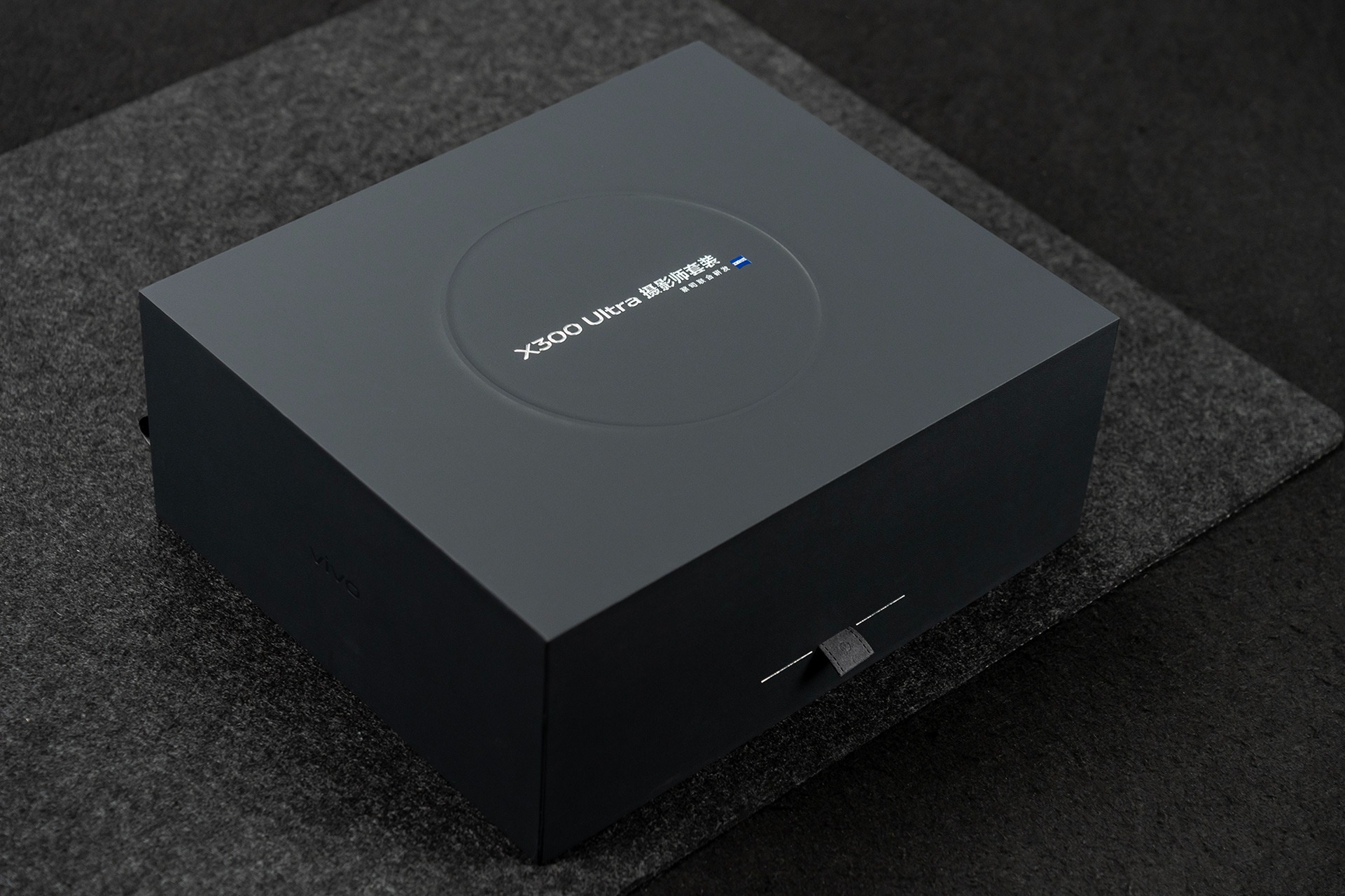 vivoX300Ultra攝影師套裝開箱: 赴一場影像之約，攬一份復古驚艷！