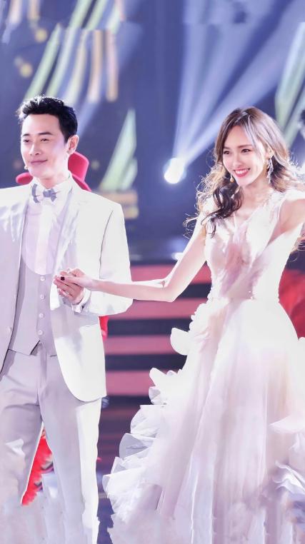 离婚不离家？婚变传闻刚3个月，唐嫣突然摊牌，撕碎了罗晋的体面