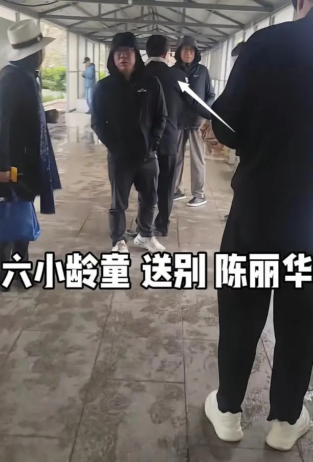 遁入空门？迟重瑞寺庙诵经，送妻后彻底皈依，百亿遗产说扔就扔