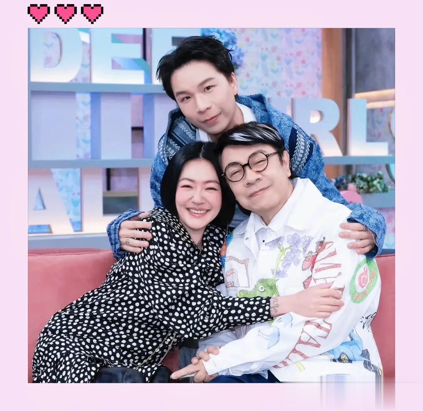 林志玲、蔡康永、小S合体，林志玲含泪表白小S，小S为其擦眼泪！
