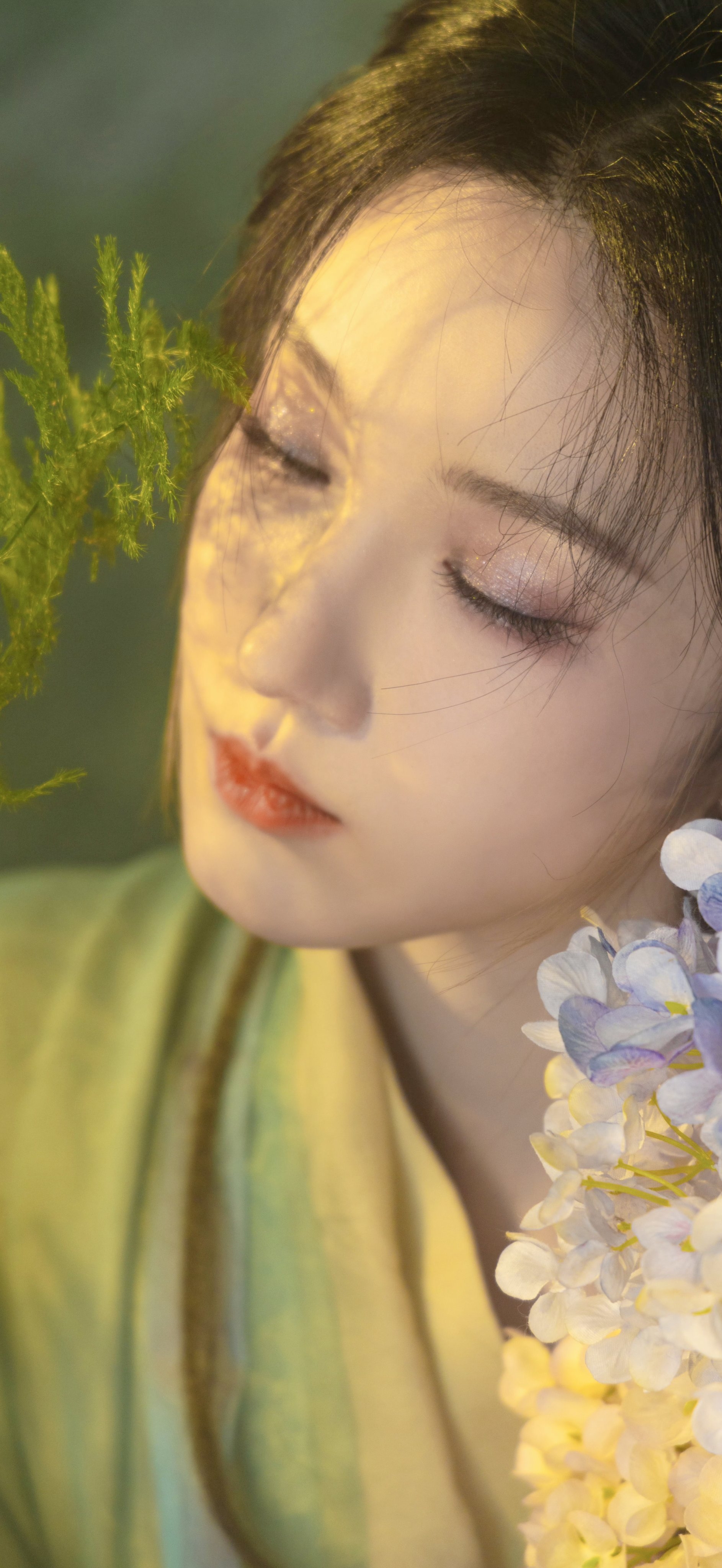 陈小纭算不算是整容最成功的女明星？陈小纭高清无水印壁纸