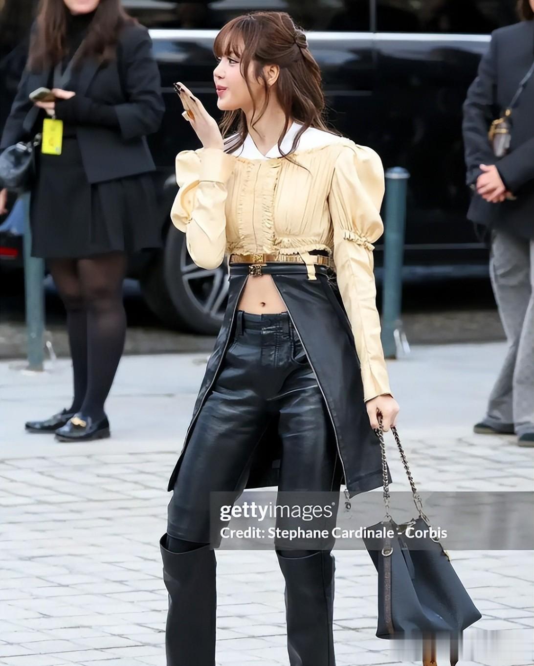 LV大秀太真实！Lisa三角区尴尬，全智贤面相大变，周冬雨真爷们儿