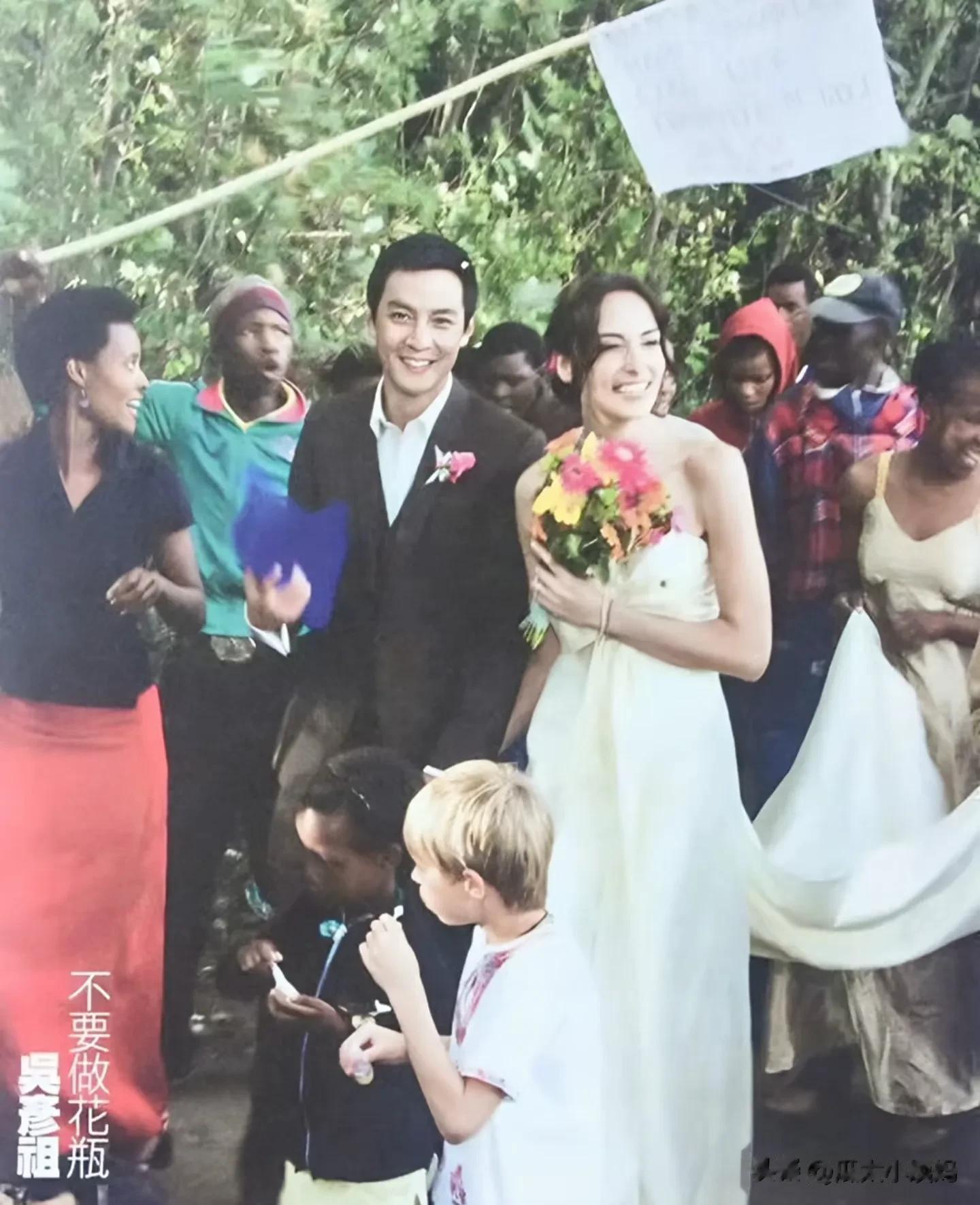 炸裂！这竟然是吴彦祖的老婆，47岁尽显老态，网友直呼认不出！