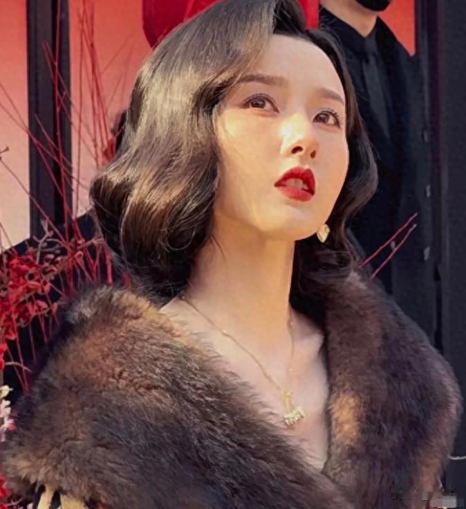 宋祖儿最新生图被疯传，锁骨如刀刻一般，看清全身照，网友炸锅了