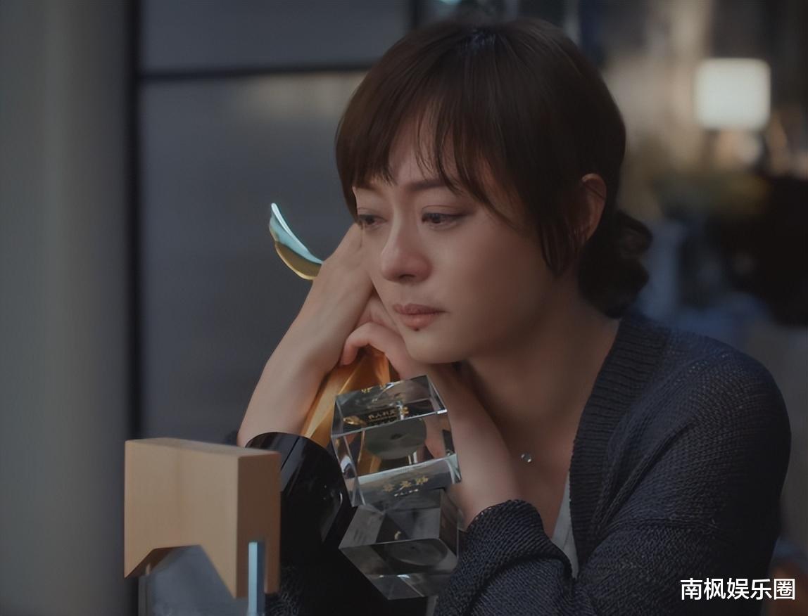 妆造半永久的风，还是吹向了朱珠！