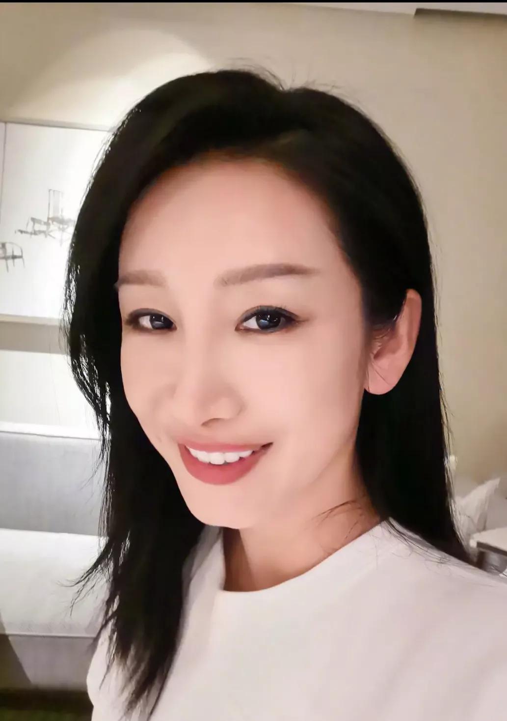 前夫被抓不到1个月,李湘步入闫学晶后尘,遭殃的何止女儿王诗龄