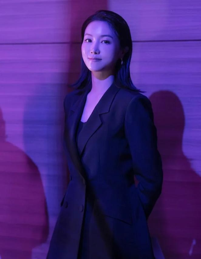 她是从4500:1杀出的恶女，号称全韩国最不好惹的影后女星 又邪又灵