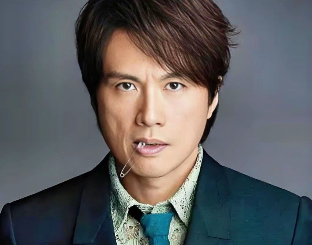 65岁港星黄子华称到死都不会用老年公交卡，调侃怕遇到吴镇宇事件
