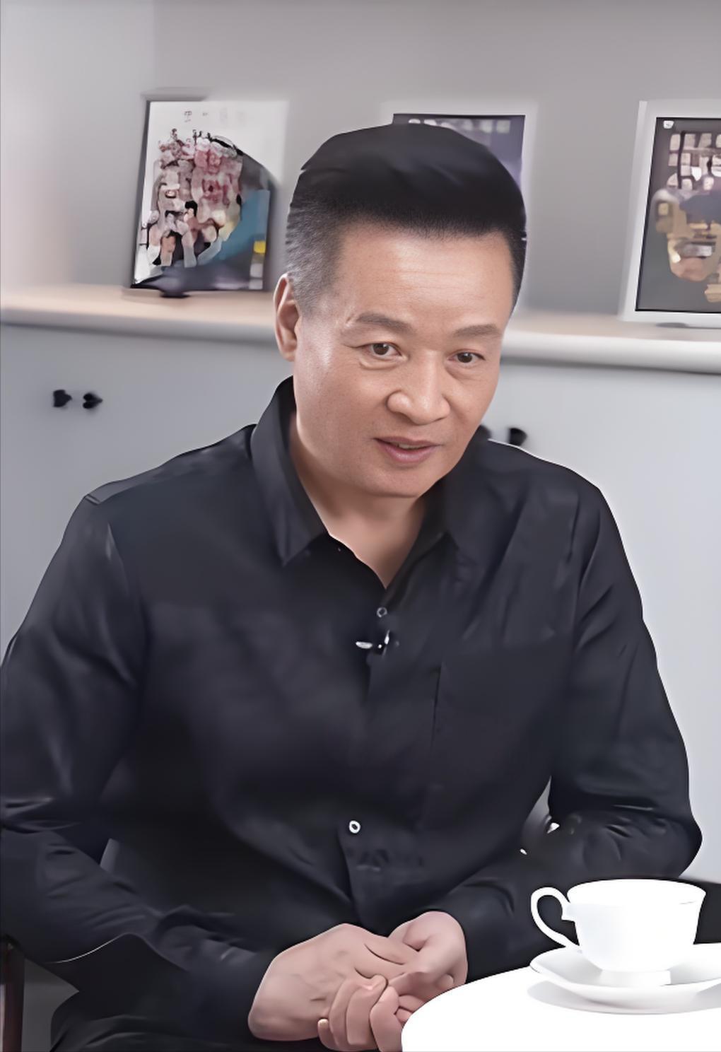 阎维文现状：曾在春晚出尽风头，如今没资格露脸，导演选人惹争议