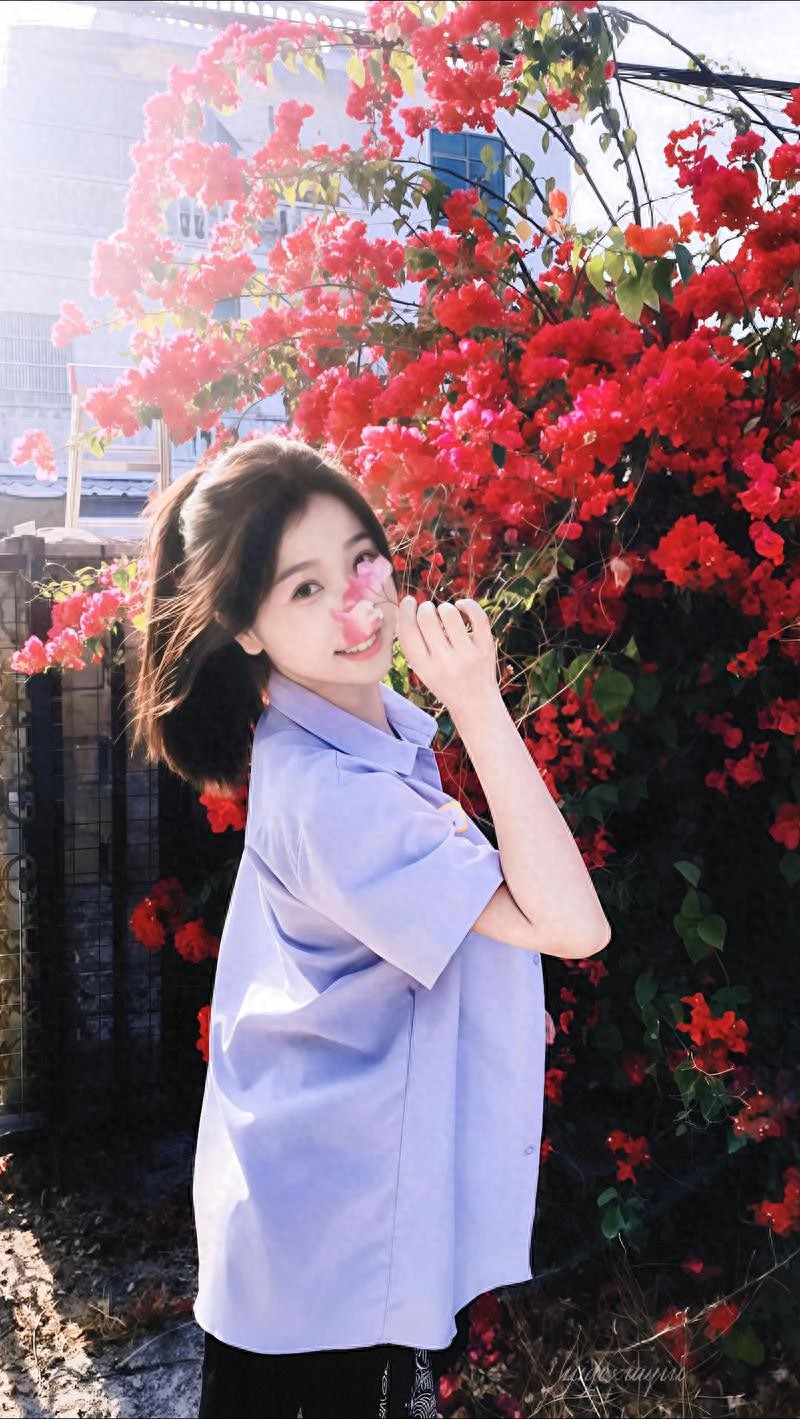 爷爷是钢铁大佬,父亲是上海富豪,她一头扎进娱乐圈混成流量顶流