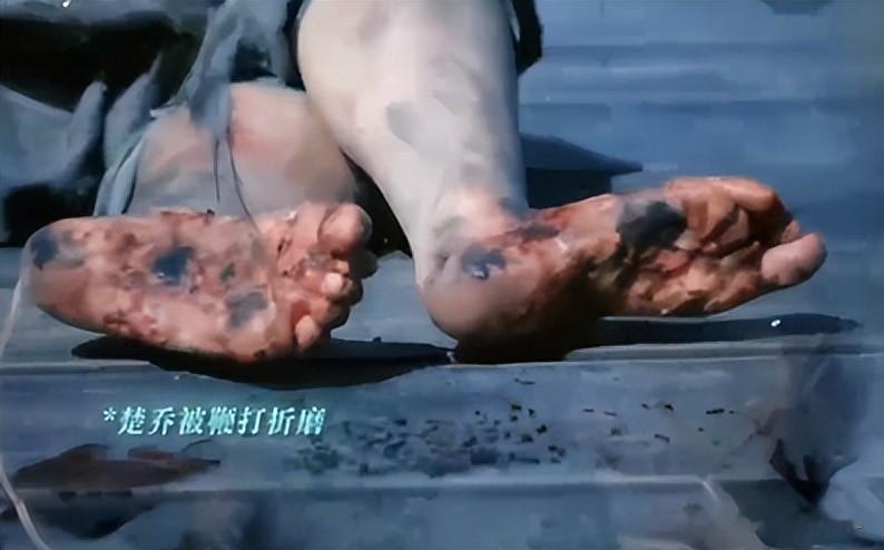 黄杨钿甜公开宣传新剧《冰湖重生》，预告片信息量不小，网友炸锅