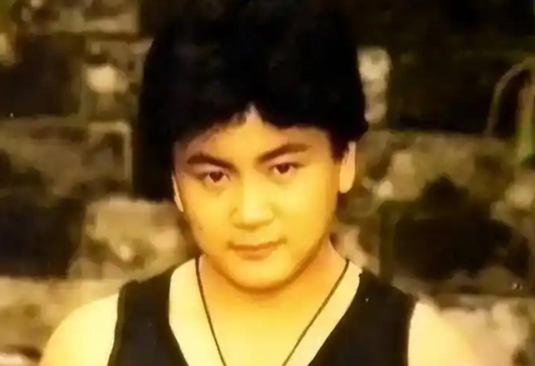 每天2包烟，顿顿8两白酒，70岁李琦跟去世前杨少华状态如出一辙