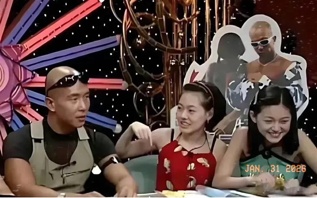 大s去世23天前，具俊晔在韩国的画面流出，网友：具俊晔命运曲折