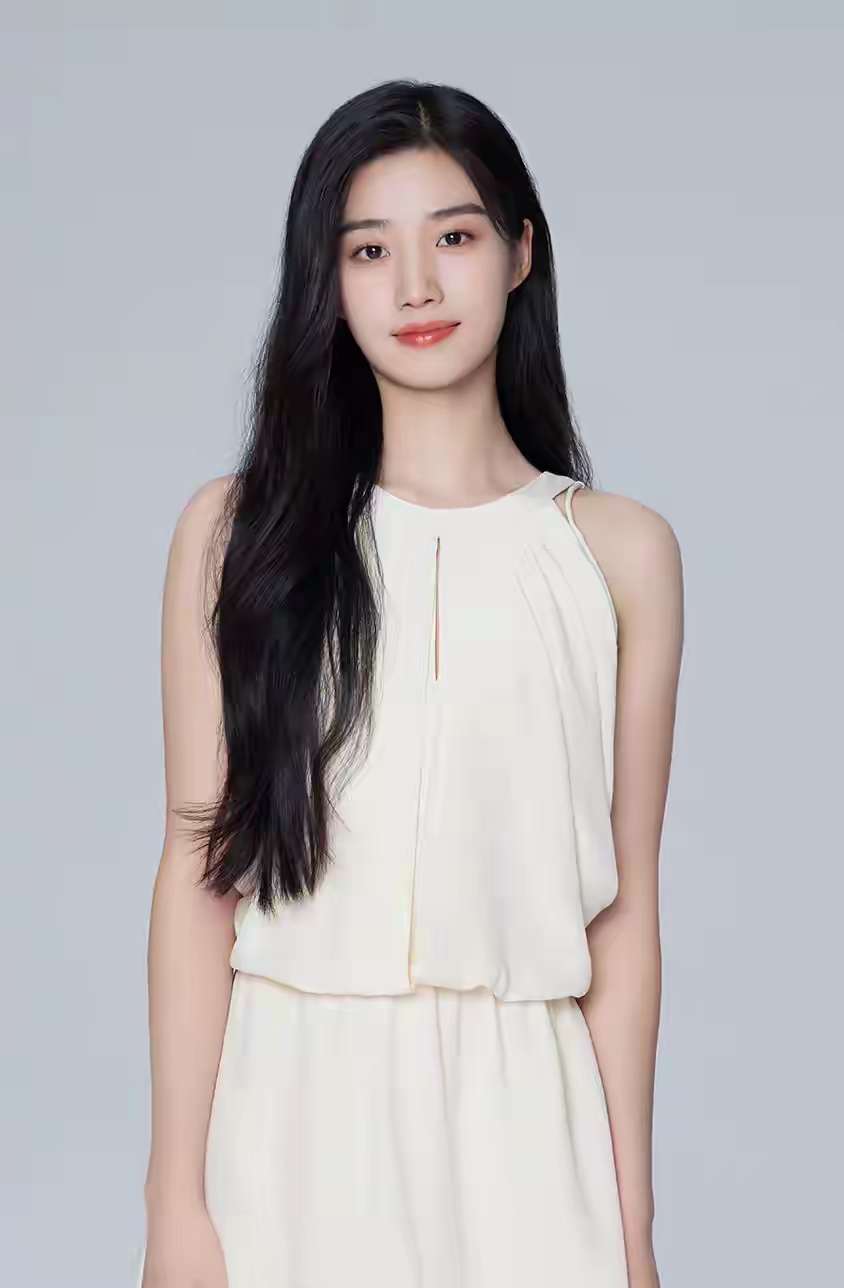 卢昱晓穿搭尽显好身材，女人味十足