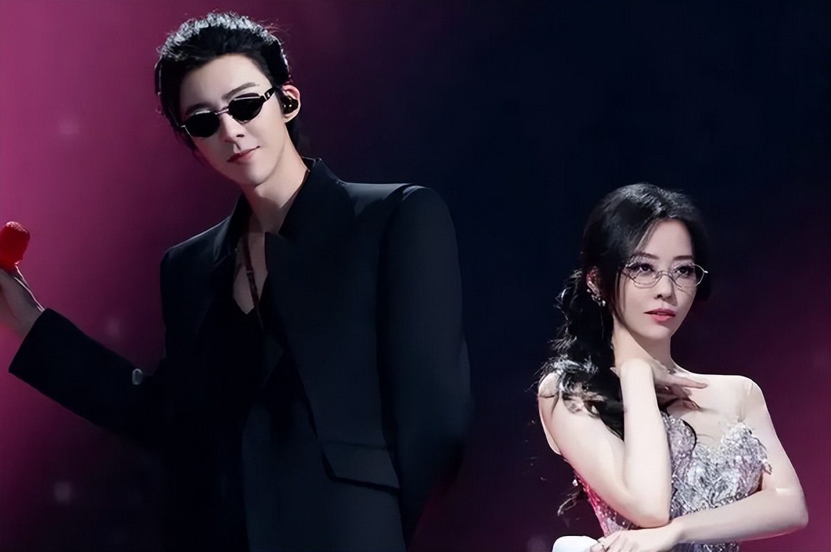 离婚7年，张靓颖再次让人刮目相看，独得6亿的冯轲后悔也晚了