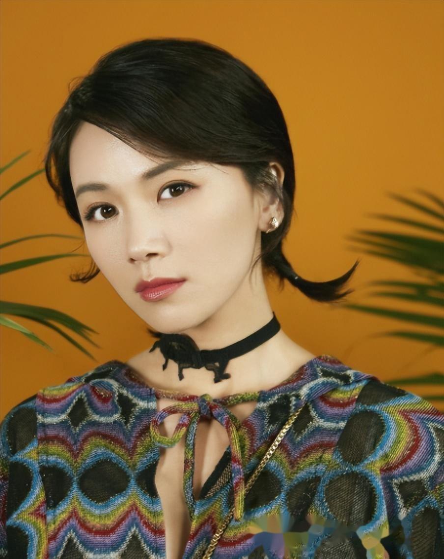 离开陈思诚后,她闪婚外国富豪7个月就离婚,如今单身带娃很潇洒