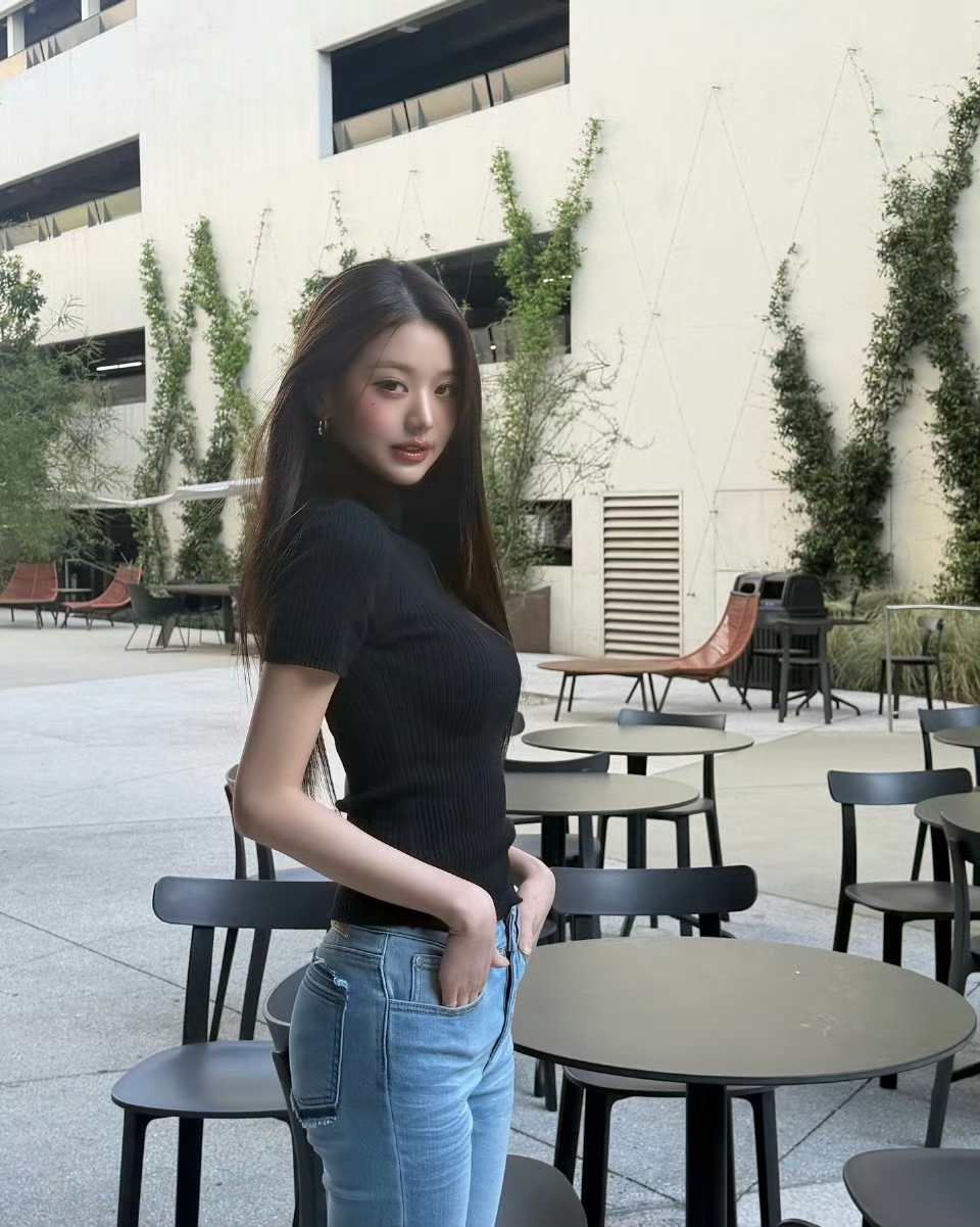 张元英 穿搭基础身材就不基础 ???