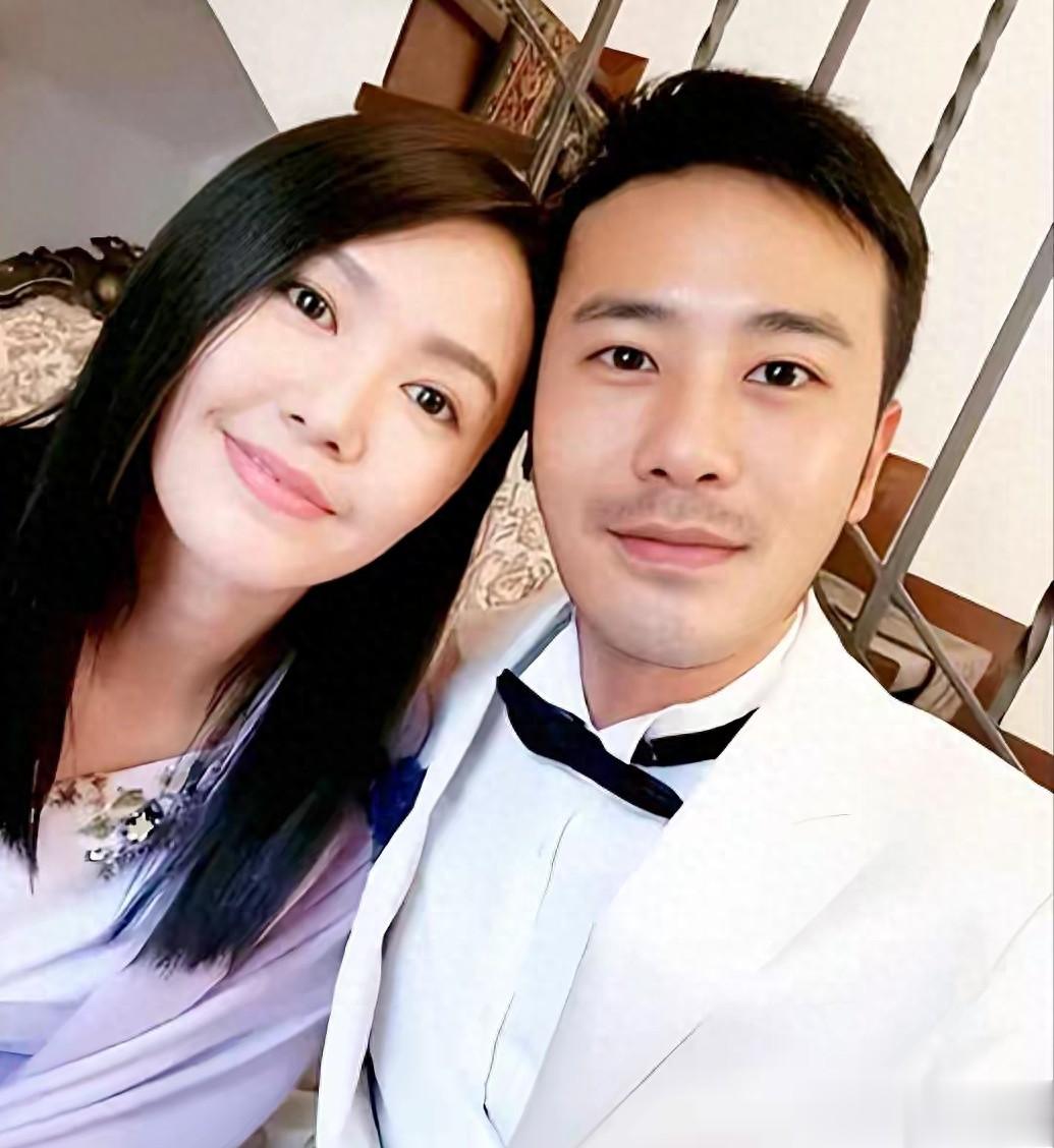 谭维维元宵晚会放歌，父亲除夕夜早逝，她歌里的“飒”外人学不会