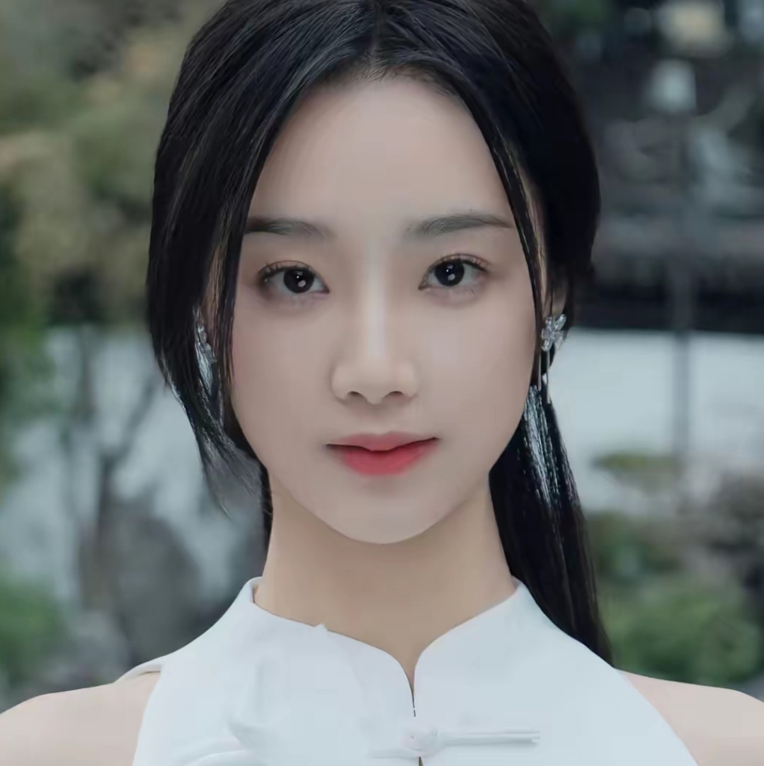 这竟是同一个人！当短剧女演员真实颜值曝光，离开滤镜后判若两人