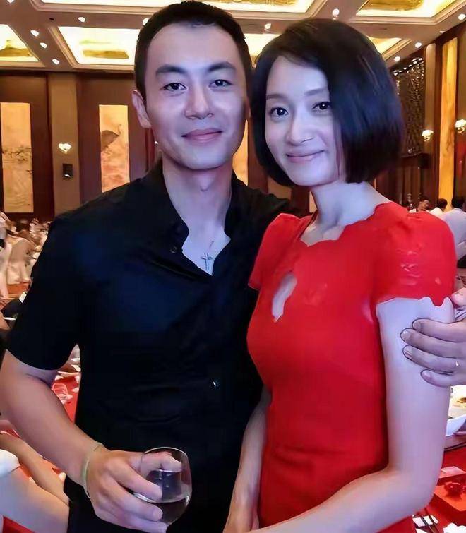 朱亚文近况曝光，宋佳评价恰到好处