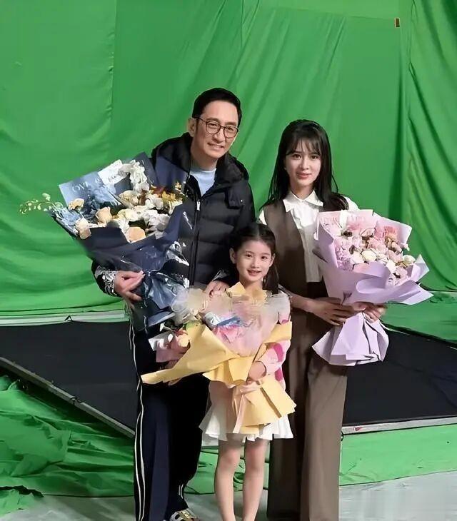 50岁金巧巧近况曝光！与吴启华分手后嫁影业巨头，如今生活很幸福