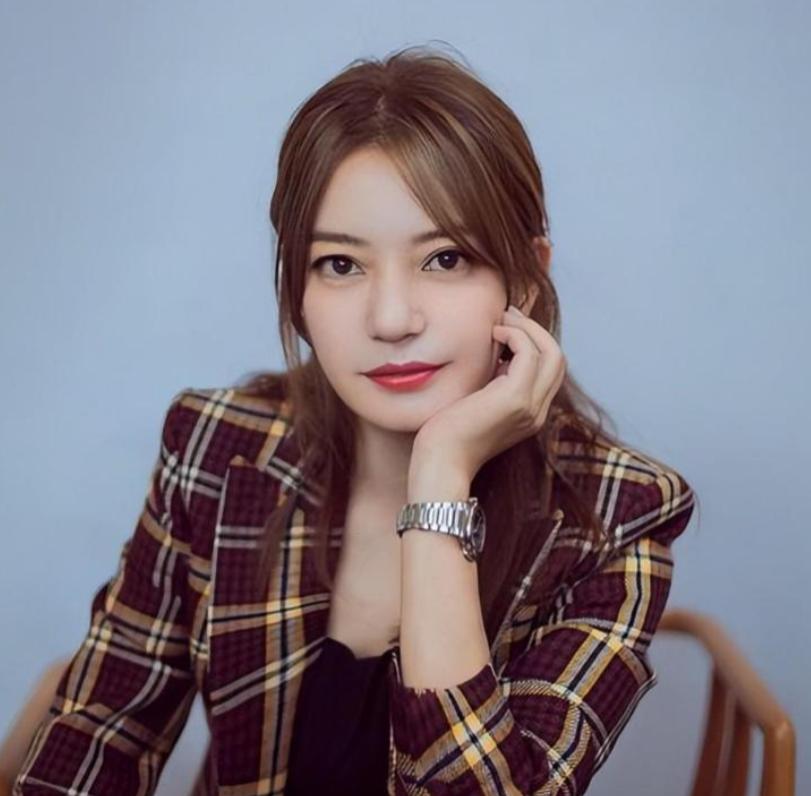 屋漏偏逢连夜雨！50岁赵薇再传坏消息，“唯一靠山”也帮不了她