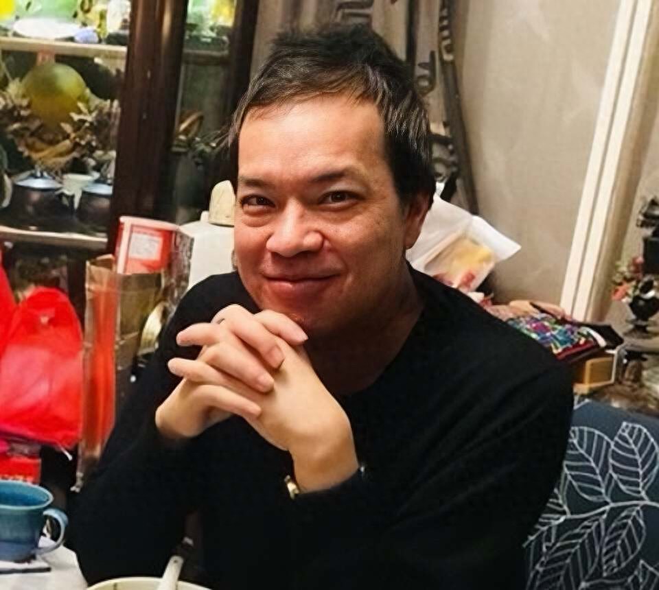 知名港星成心灵治疗师，到泰国剃度出家，两度确诊癌症割舌保命