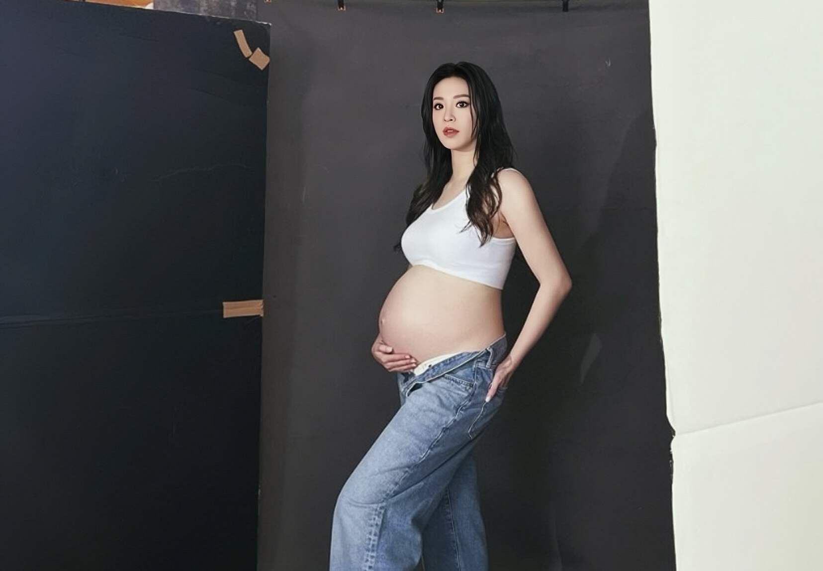 恭喜！香港知名富家千金再度怀孕，临盆在即晒孕肚照颜值在线