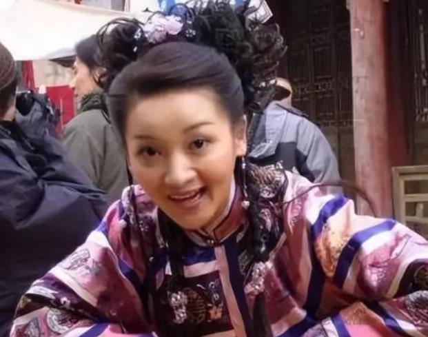 演员饶芯语：结婚13年，如今丈夫王奎荣80岁了，她的婚姻幸福吗？