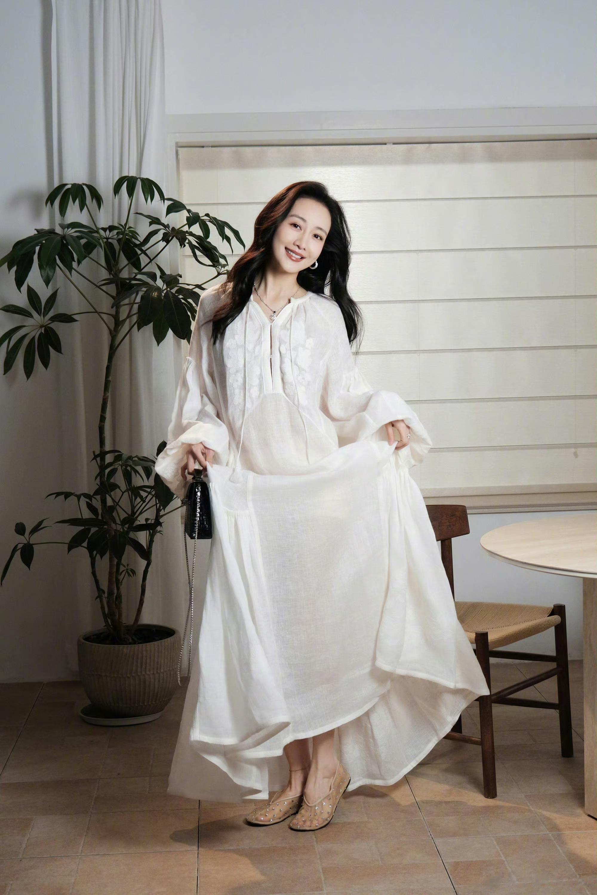 王鸥 最新美照 成熟女性的温婉恬静 韵味无限!