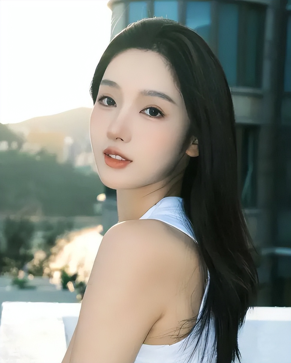 亲手送吴亦凡进监狱5年后，法院出手，都美竹迎噩耗，饭碗恐不保