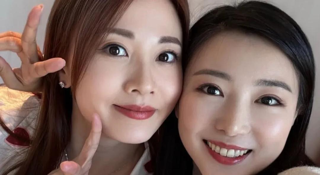 《名媛望族》主演聚会集齐视帝视后,65岁女星息影多年未有现身