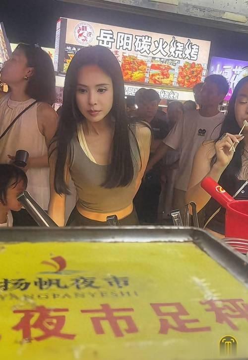 被老头“白嫖”10年，还倒贴上亿，59岁不婚不育的李若彤，后悔吗